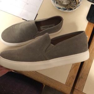 Steve Madden slip ons